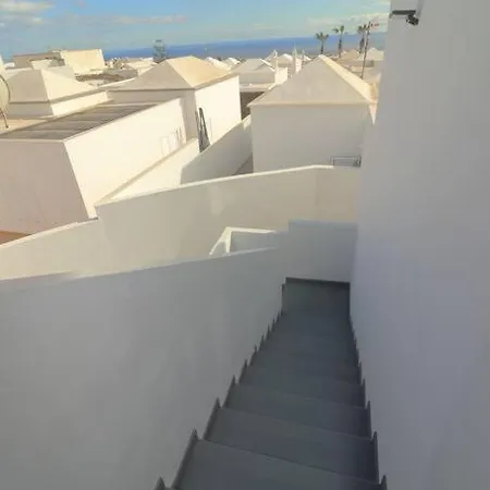 公寓 Sunset House Lanzarote- House In With Sea View *