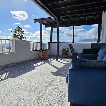Sunset House Lanzarote- House In With Sea View 蒂亚斯